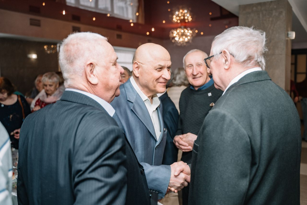 Ветераны ПМУ 45 лет 2.jpg