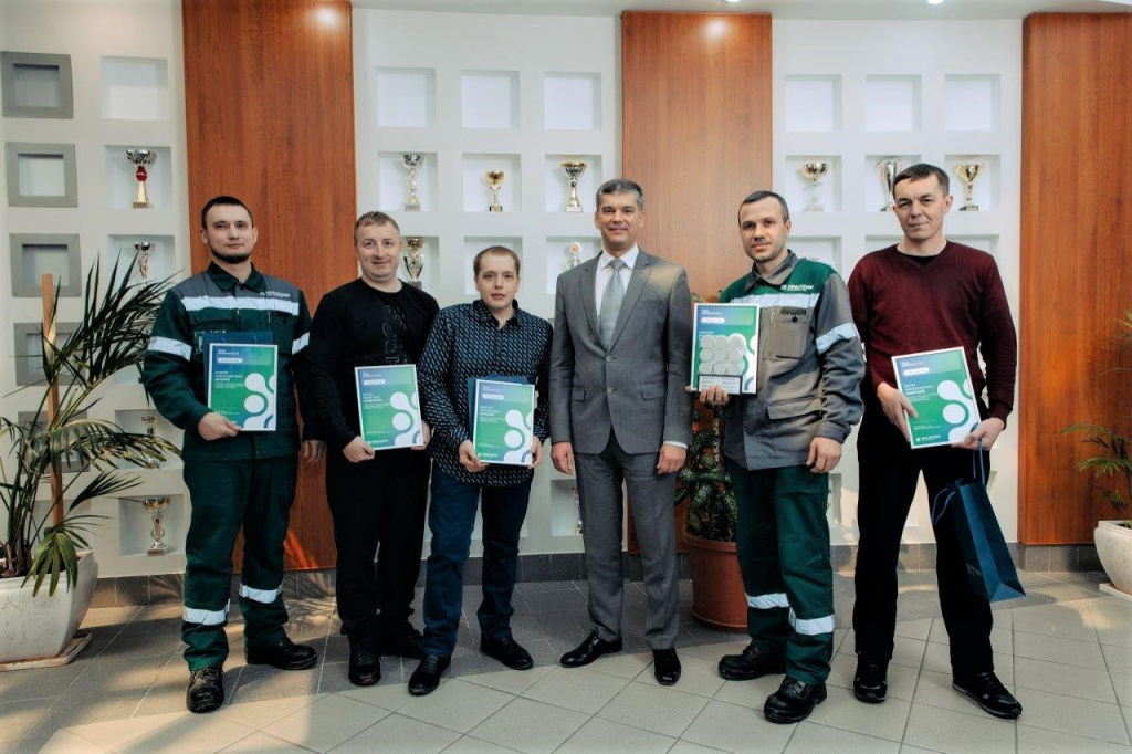 Команда года ПМУ_1.jpg Команда года ПМУ_1.jpg