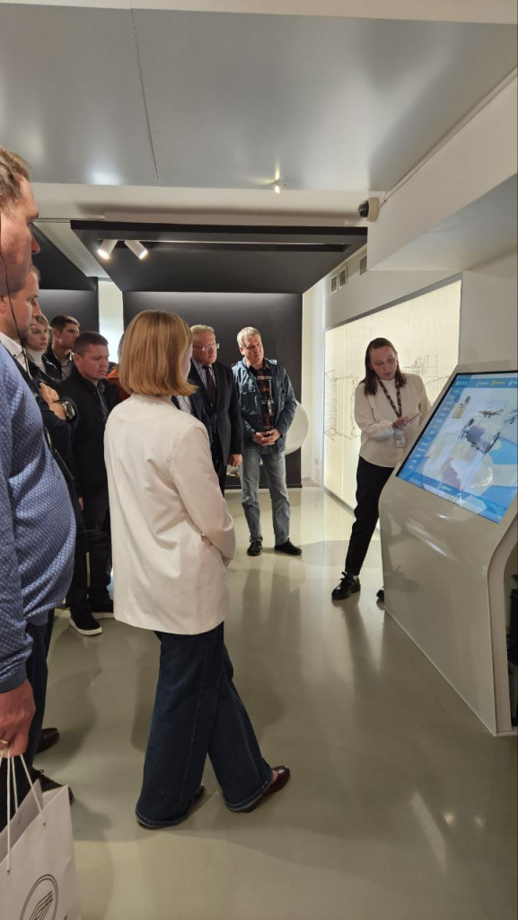 photo_5382131266918414769_y.jpg photo_5382131266918414769_y.jpg