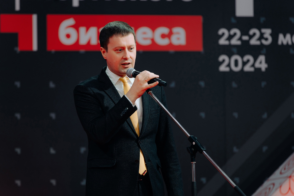 Максим Пасютин.png