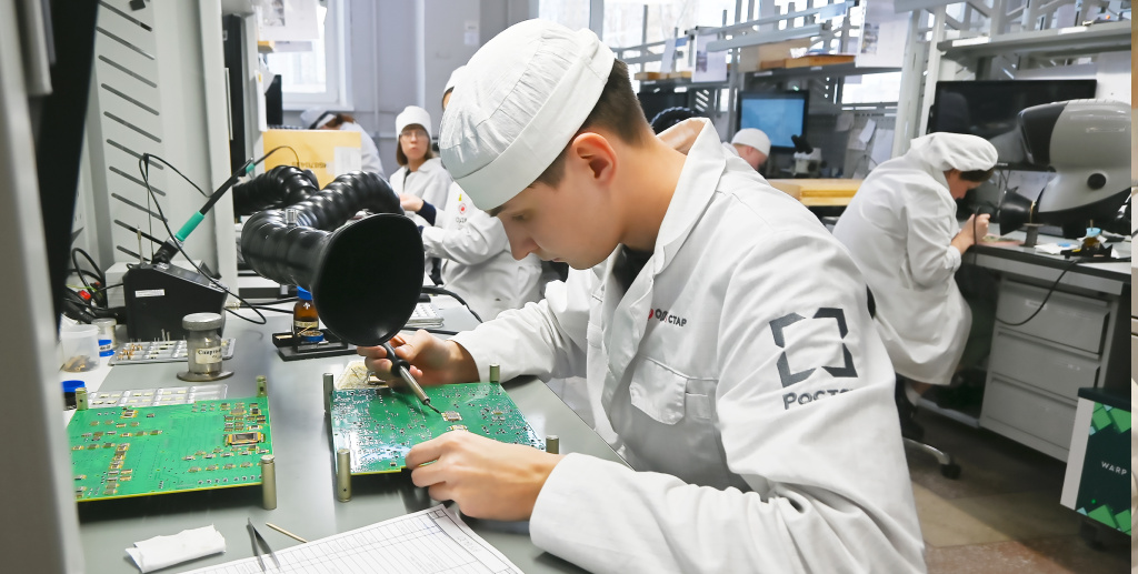 На производстве электронных агрегатов ОДК-СТАР.jpg На производстве электронных агрегатов ОДК-СТАР.jpg